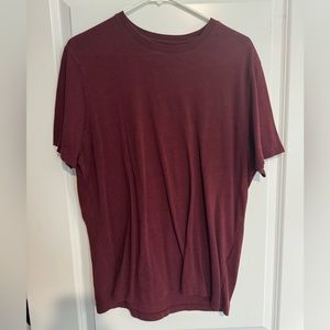 Banana republic men’s maroon t shirt large